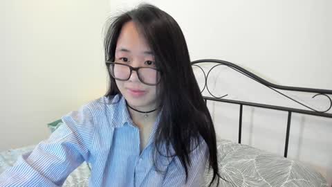 Gigi Chu  online show from 01-22-25, 04:33