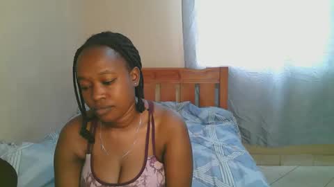 Snapshot of naughtynova33 chatting on 10-09-25, 07:28 nova online show from 10-09-25, 07:28