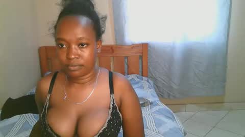Snapshot of naughtynova33 chatting on 10-11-25, 10:25 nova online show from 10-11-25, 10:25