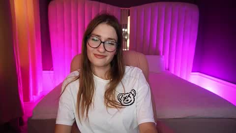 Snapshot of naughtynursevibe chatting on 10-06-25, 12:46 Ur Nurse online show from 10-06-25, 12:46