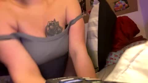 naughtyred23 online show from 11-02-25, 07:33