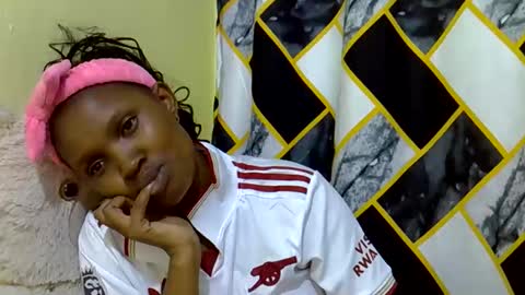 Snapshot of naughtysammur25 chatting on 05-23-26, 04:33 naughtyqueen online show from 05-23-26, 04:33