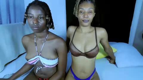 naughtysluts_ online show from 09-18-25, 11:34