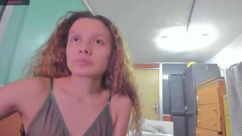 Snapshot of naugthtycurls chatting on 02-03-25, 12:25 Arantxa online show from 02-03-25, 12:25