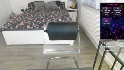 KimBeee online show from 02-02-25, 01:08