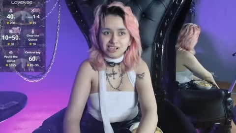 Snapshot of navier__ chatting on 05-10-26, 02:39 Navier online show from 05-10-26, 02:39
