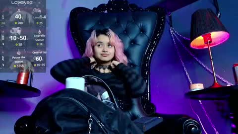 Snapshot of navier__ chatting on 05-31-26, 04:53 Navier online show from 05-31-26, 04:53