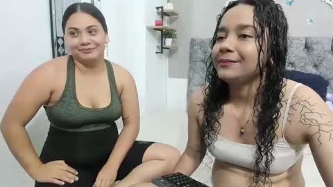 Snapshot of nay_and_aleja chatting on 01-30-25, 02:38 nay_and_aleja online show from 01-30-25, 02:38