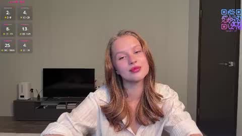 Mia online show from 06-30-26, 07:37
