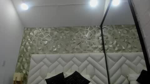 nayara_macherano online show from 10-31-25, 11:22