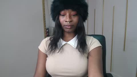 Snapshot of nayariskaya chatting on 05-05-26, 04:04 Nayaris 3 online show from 05-05-26, 04:04