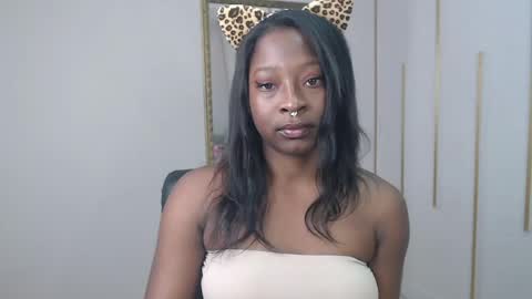 Snapshot of nayariskaya chatting on 05-07-26, 03:39 Nayaris 3 online show from 05-07-26, 03:39