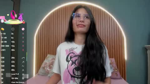 Snapshot of nayecloud chatting on 12-23-25, 03:37 Naye online show from 12-23-25, 03:37