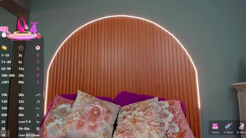 Snapshot of nayecloud chatting on 01-11-26, 03:44 Naye online show from 01-11-26, 03:44