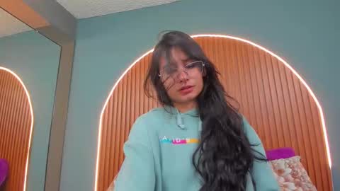 Snapshot of nayecloud chatting on 02-03-26, 03:59 Naye online show from 02-03-26, 03:59