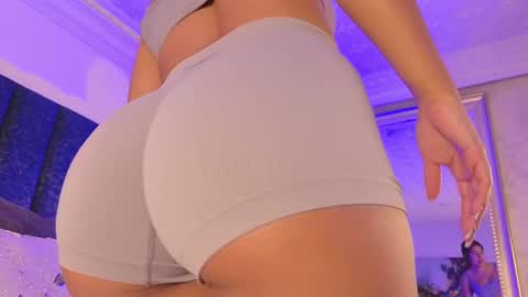 Snapshot of naylapot_ chatting on 02-19-25, 12:11 Juli online show from 02-19-25, 12:11