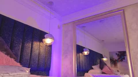 Snapshot of naylapot_ chatting on 02-23-25, 12:05 Juli online show from 02-23-25, 12:05