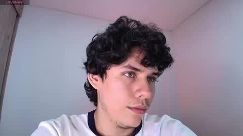 Snapshot of nayton_and_lex chatting on 04-22-26, 10:06 Naytoon online show from 04-22-26, 10:06