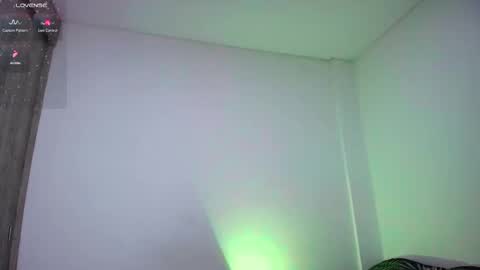 Snapshot of nayton_and_lex chatting on 05-14-26, 12:17 Naytoon online show from 05-14-26, 12:17