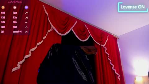 ncyhotxx online show from 11-18-25, 08:02