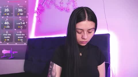 Snapshot of nea_lm chatting on 10-25-25, 08:11 nea-- online show from 10-25-25, 08:11