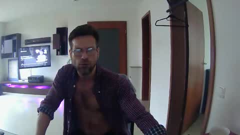 Sebastian online show from 11-08-25, 07:19