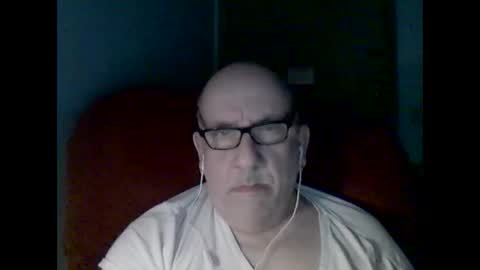 Tom online show from 09-20-25, 01:17