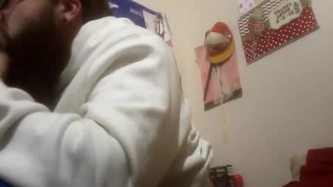 Snapshot of needu802318 chatting on 01-14-26, 03:01 Easy E online show from 01-14-26, 03:01