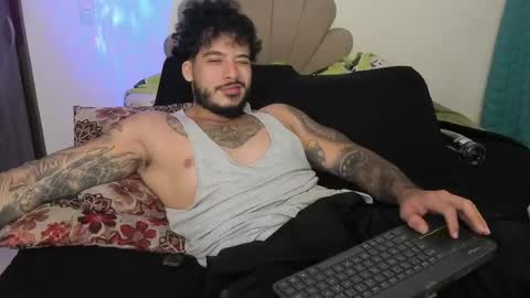 Nei turn green online show from 04-21-26, 01:07