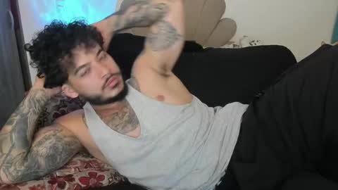 Nei turn green online show from 04-21-26, 01:42