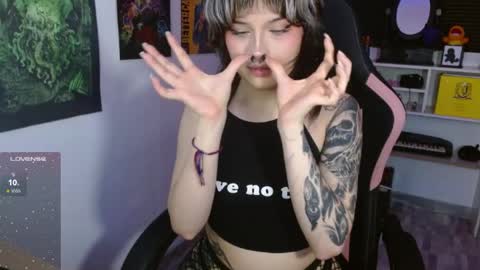 Snapshot of neena_nyx chatting on 04-25-26, 03:09 Neena Nyx online show from 04-25-26, 03:09