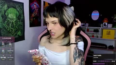 Snapshot of neena_nyx chatting on 05-12-26, 02:08 Neena Nyx online show from 05-12-26, 02:08