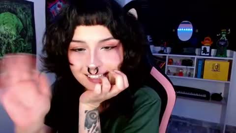 Snapshot of neena_nyx chatting on 07-08-26, 01:10 Neena Nyx online show from 07-08-26, 01:10