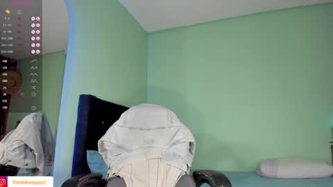 Snapshot of neganhot_ chatting on 03-08-25, 01:50 NEGAN online show from 03-08-25, 01:50