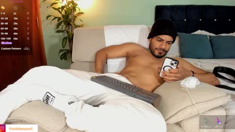 Snapshot of neganhot_ chatting on 12-03-25, 02:19 NEGAN online show from 12-03-25, 02:19