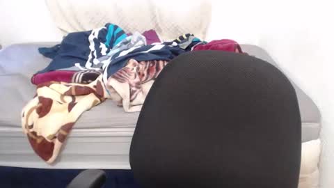 Zoe online show from 10-23-25, 10:58