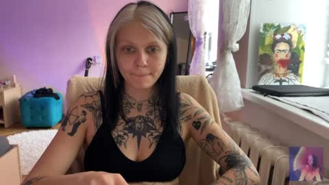 Neilanna online show from 05-18-26, 05:52