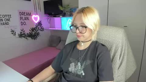 Kate online show from 05-18-26, 08:36