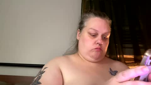 Snapshot of nellatlas chatting on 09-29-25, 12:27 Nellie Atlas online show from 09-29-25, 12:27