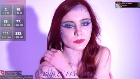 Snapshot of nelle_ chatting on 12-28-24, 09:42 online show from 12-28-24, 09:42