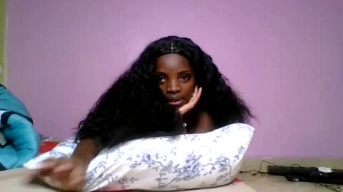 nelly_ebony5 online show from 06-10-26, 07:40