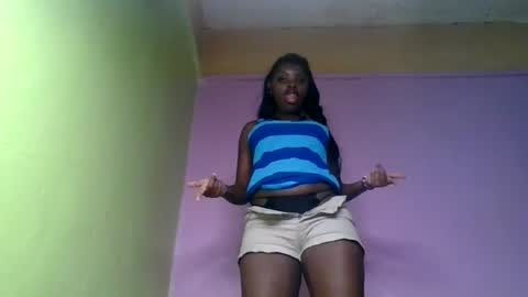 nelly_ebony5 online show from 06-25-26, 02:00