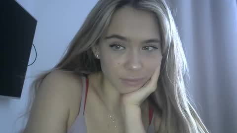 Snapshot of nelly_fortu chatting on 01-08-26, 11:23 nelly_fortu online show from 01-08-26, 11:23