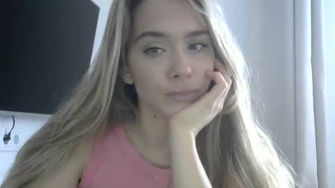 Snapshot of nelly_fortu chatting on 03-12-26, 11:38 nelly_fortu online show from 03-12-26, 11:38