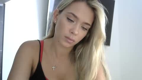 nelly_fortu online show from 05-22-26, 11:05