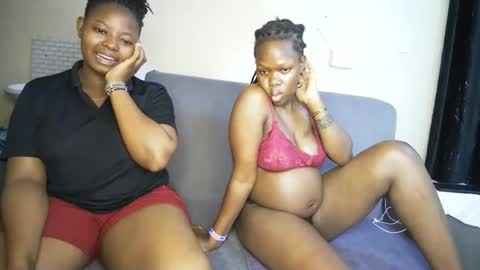 nellyeluxe online show from 03-17-26, 05:49