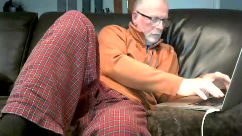 Jack online show from 12-22-24, 01:34