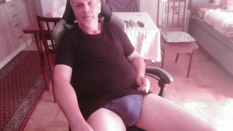 Snapshot of neno89654 chatting on 06-03-26, 02:33 neno89654 online show from 06-03-26, 02:33