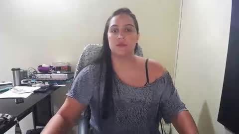 kelly lopez online show from 11-29-25, 02:31