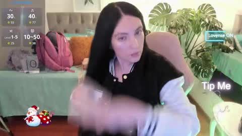 Sarah  online show from 12-19-25, 02:51